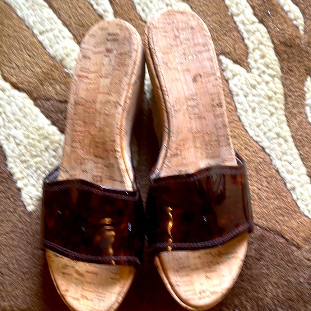 Stuart Weitzmam cork wedge and tortoise patent leather size 8.5